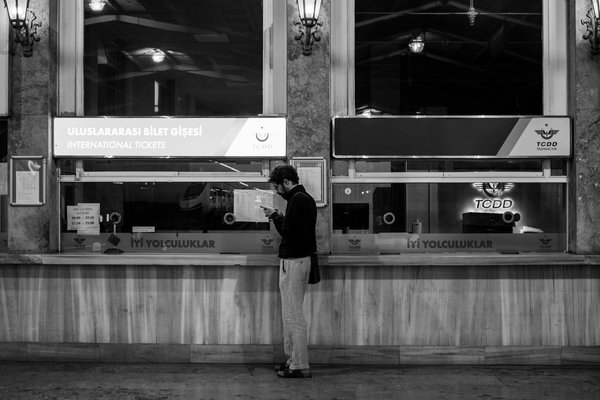 Quels conseils pour trouver une location de vacances en Bretagne avec des ateliers de peinture et des balades en bord de mer ?