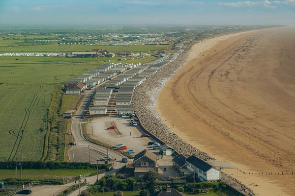 Comment organiser des vacances en Provence avec des ateliers de parfumerie et des randonnées dans les champs de lavande?